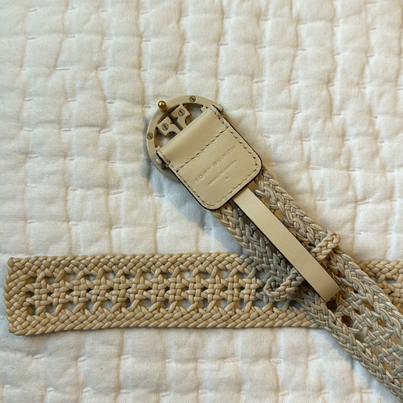 Tory Burch creamy tan leather new without tags belt. Cute and adjustable. - Picture 4 of 6